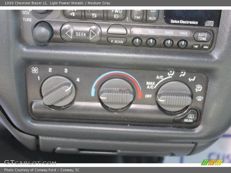 Light Pewter Metallic / Medium Gray 1999 Chevrolet Blazer LS