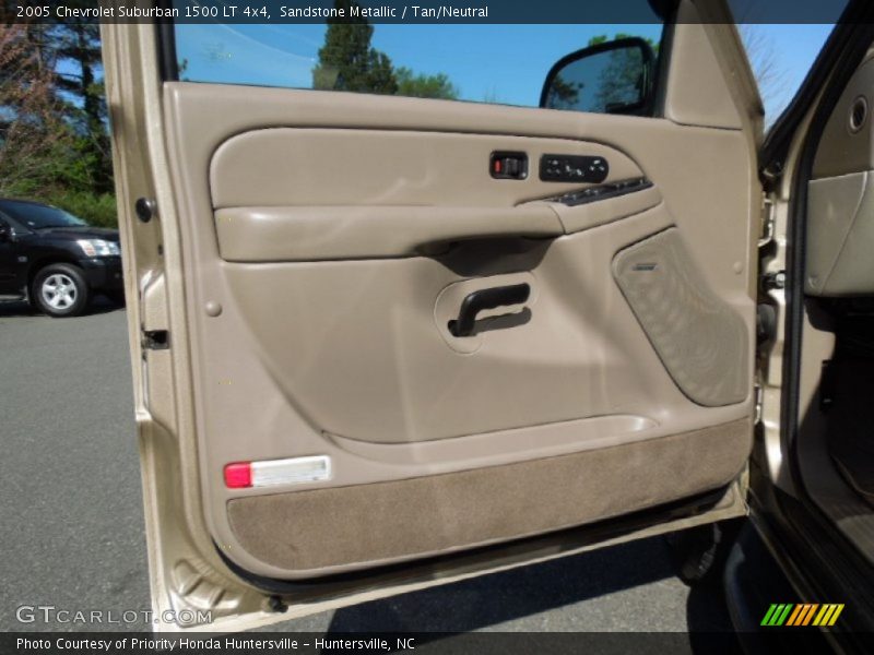 Sandstone Metallic / Tan/Neutral 2005 Chevrolet Suburban 1500 LT 4x4