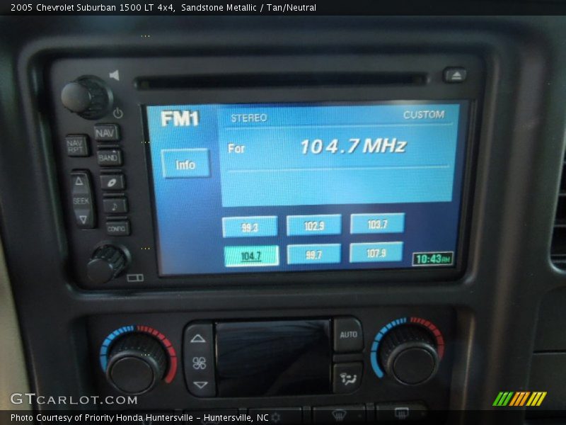 Sandstone Metallic / Tan/Neutral 2005 Chevrolet Suburban 1500 LT 4x4