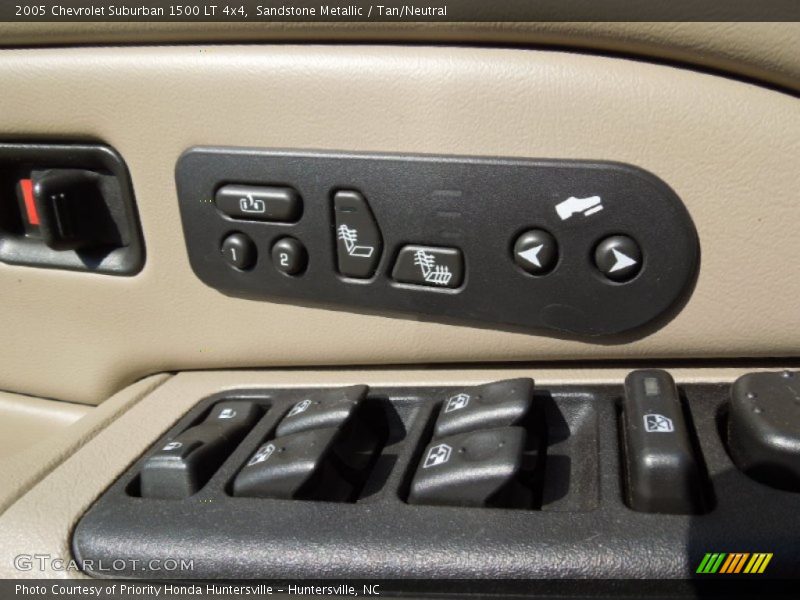 Sandstone Metallic / Tan/Neutral 2005 Chevrolet Suburban 1500 LT 4x4