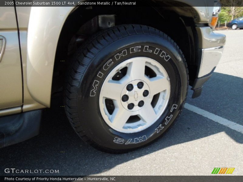 Sandstone Metallic / Tan/Neutral 2005 Chevrolet Suburban 1500 LT 4x4