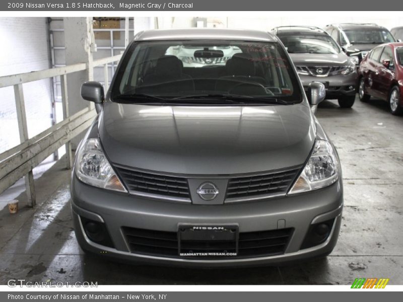 Magnetic Gray / Charcoal 2009 Nissan Versa 1.8 S Hatchback