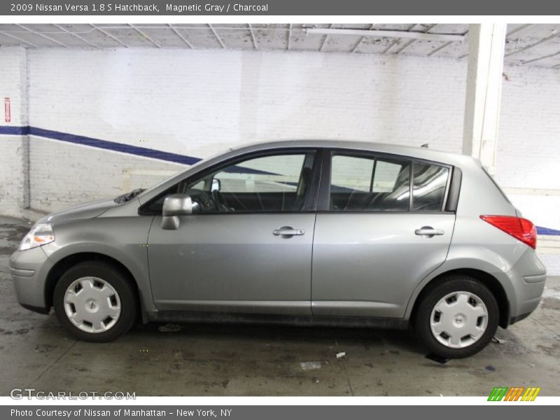 Magnetic Gray / Charcoal 2009 Nissan Versa 1.8 S Hatchback