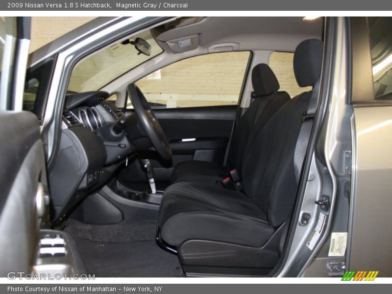 Magnetic Gray / Charcoal 2009 Nissan Versa 1.8 S Hatchback