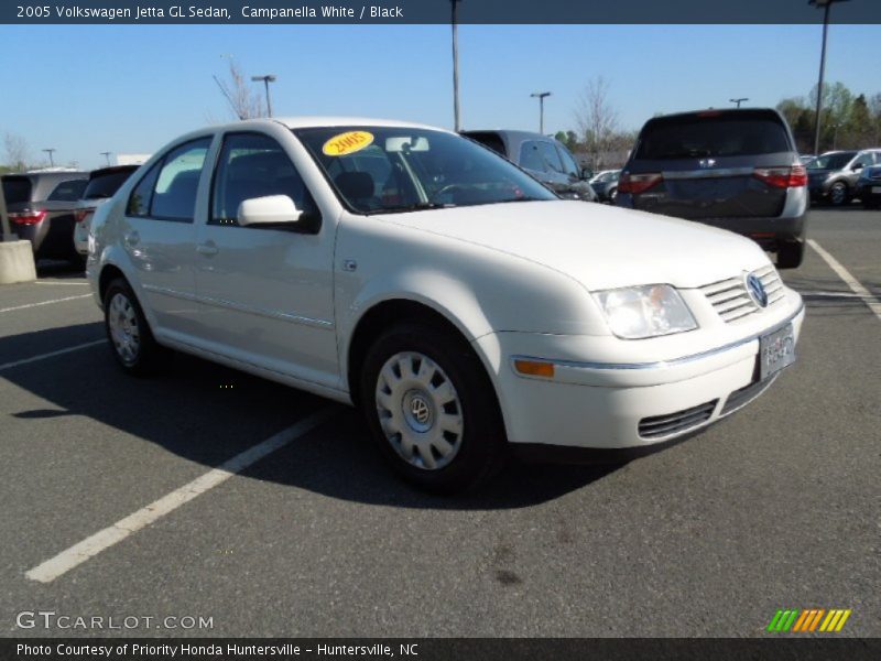 Campanella White / Black 2005 Volkswagen Jetta GL Sedan