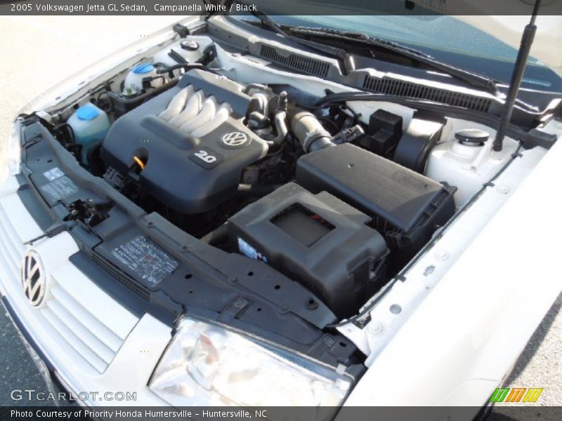 Campanella White / Black 2005 Volkswagen Jetta GL Sedan