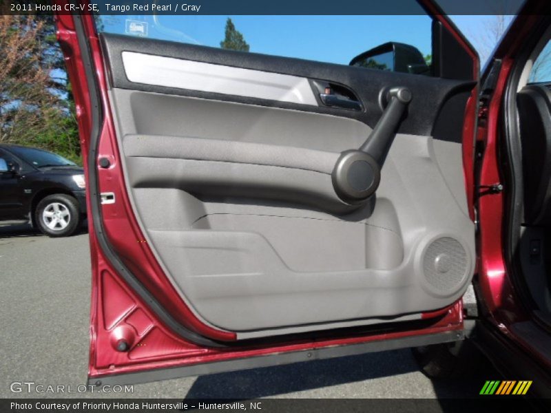 Tango Red Pearl / Gray 2011 Honda CR-V SE