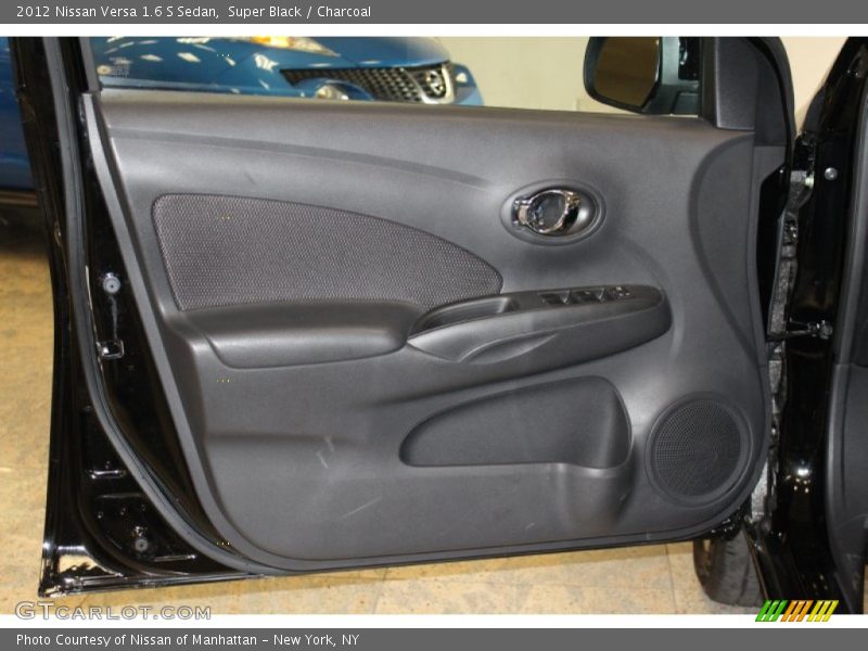 Super Black / Charcoal 2012 Nissan Versa 1.6 S Sedan