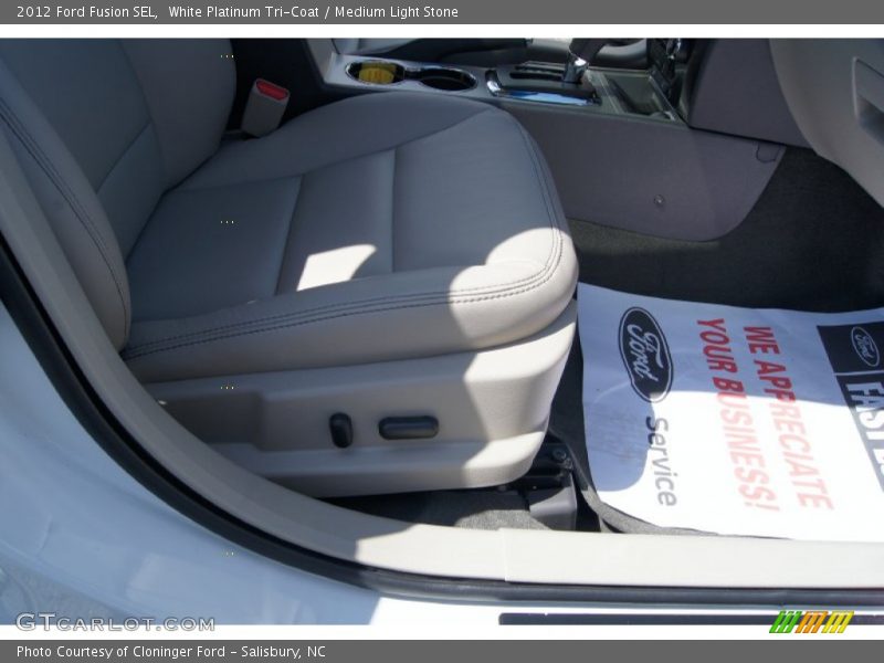 White Platinum Tri-Coat / Medium Light Stone 2012 Ford Fusion SEL