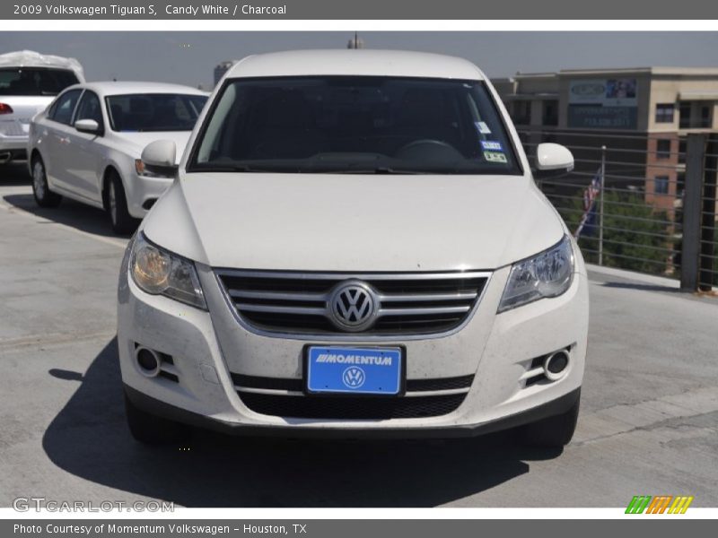 Candy White / Charcoal 2009 Volkswagen Tiguan S