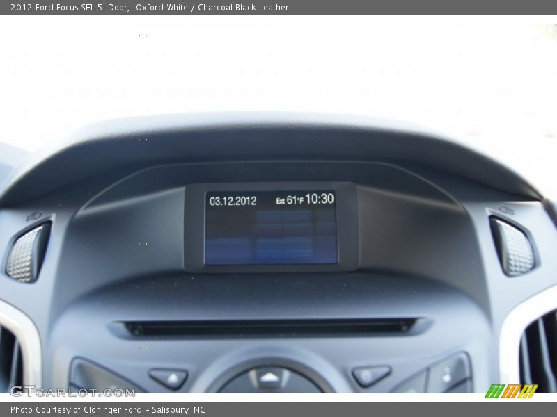Oxford White / Charcoal Black Leather 2012 Ford Focus SEL 5-Door
