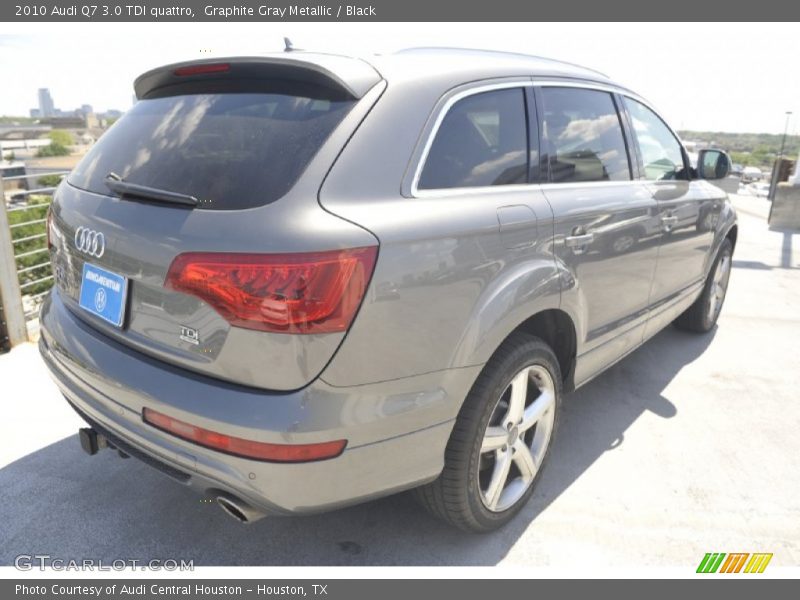 Graphite Gray Metallic / Black 2010 Audi Q7 3.0 TDI quattro
