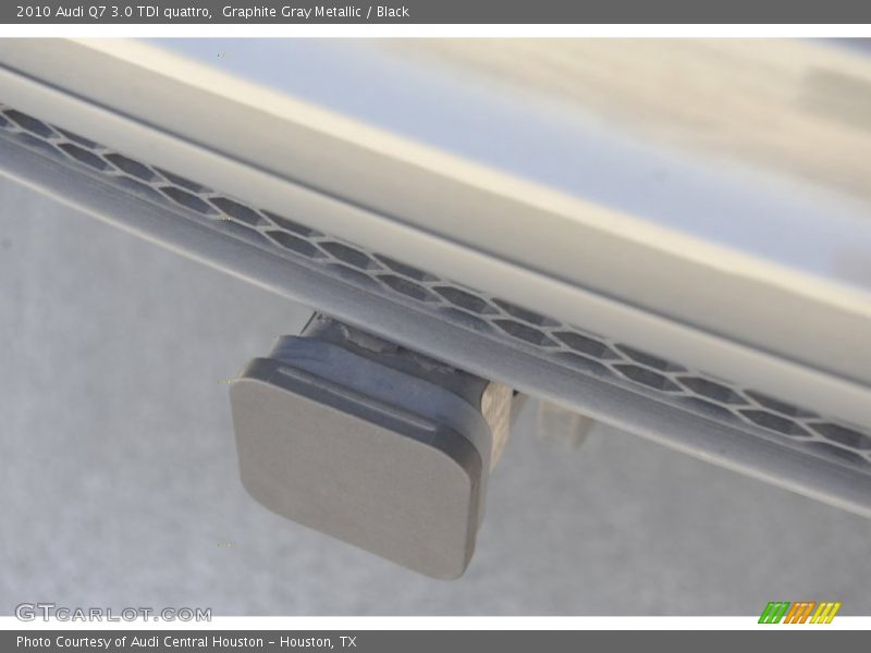Graphite Gray Metallic / Black 2010 Audi Q7 3.0 TDI quattro