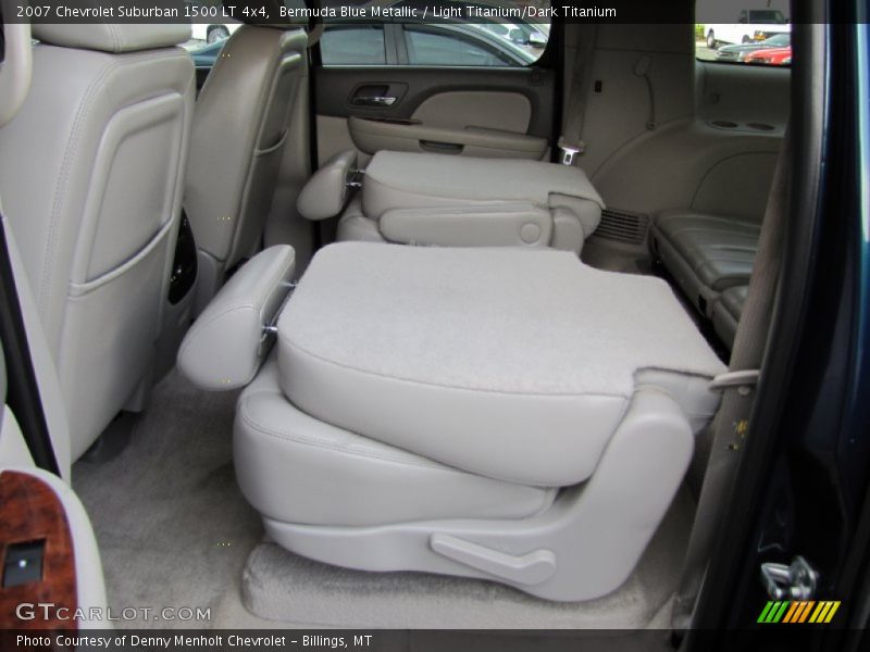 Bermuda Blue Metallic / Light Titanium/Dark Titanium 2007 Chevrolet Suburban 1500 LT 4x4