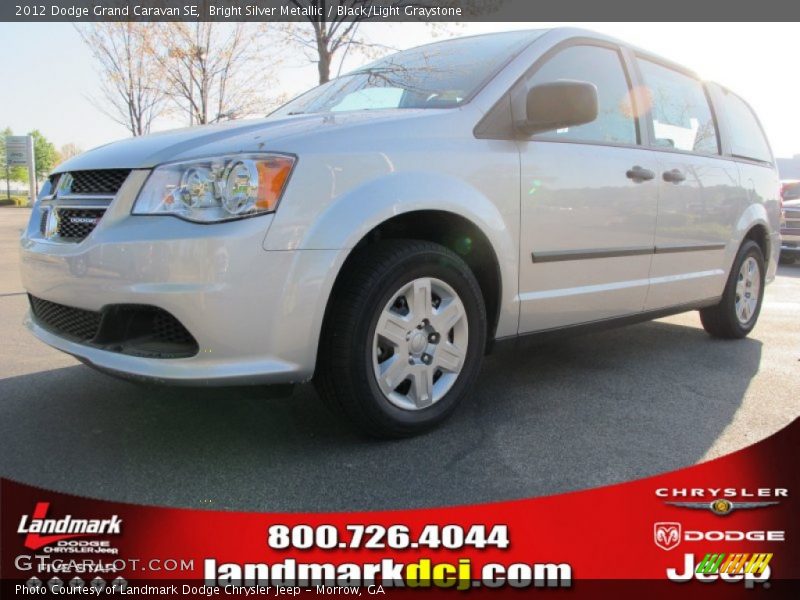 Bright Silver Metallic / Black/Light Graystone 2012 Dodge Grand Caravan SE
