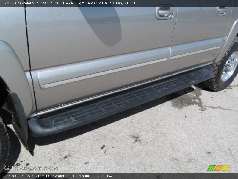 Light Pewter Metallic / Tan/Neutral 2003 Chevrolet Suburban 2500 LT 4x4