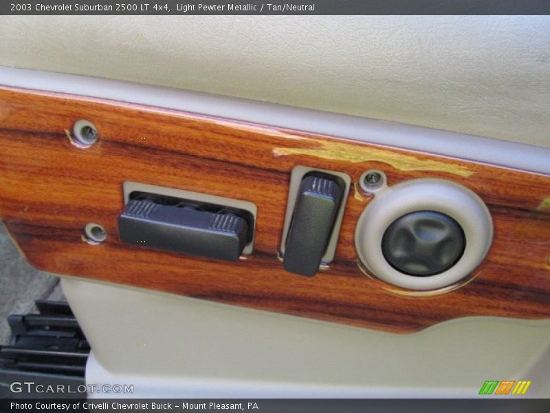 Light Pewter Metallic / Tan/Neutral 2003 Chevrolet Suburban 2500 LT 4x4