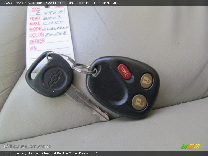Keys of 2003 Suburban 2500 LT 4x4