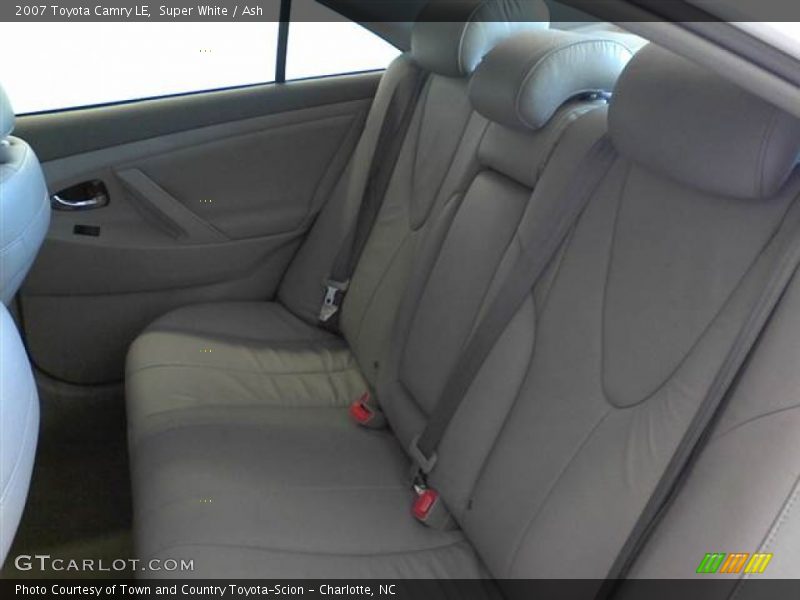 Super White / Ash 2007 Toyota Camry LE