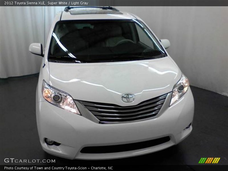 Super White / Light Gray 2012 Toyota Sienna XLE