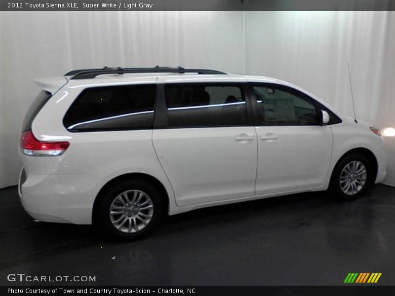 Super White / Light Gray 2012 Toyota Sienna XLE