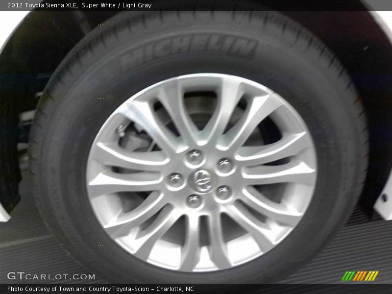 Super White / Light Gray 2012 Toyota Sienna XLE