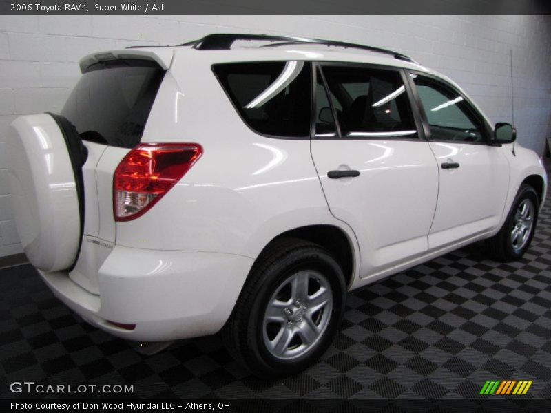 Super White / Ash 2006 Toyota RAV4