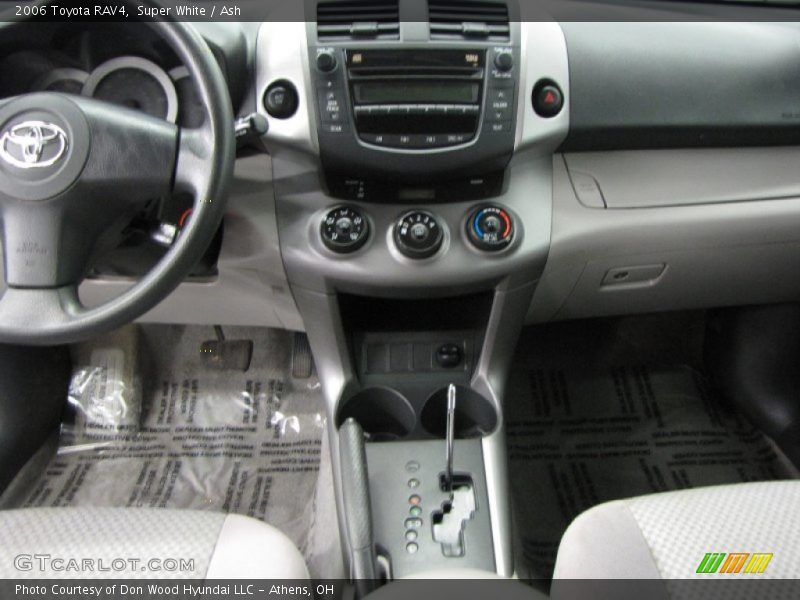 Super White / Ash 2006 Toyota RAV4