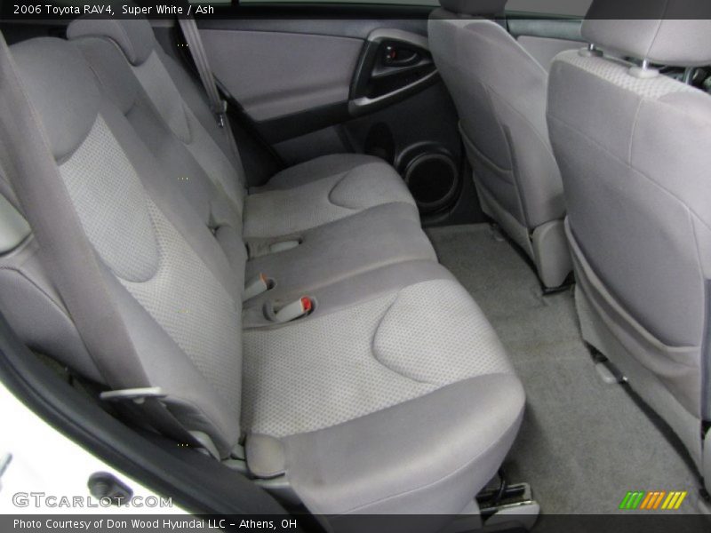 Super White / Ash 2006 Toyota RAV4
