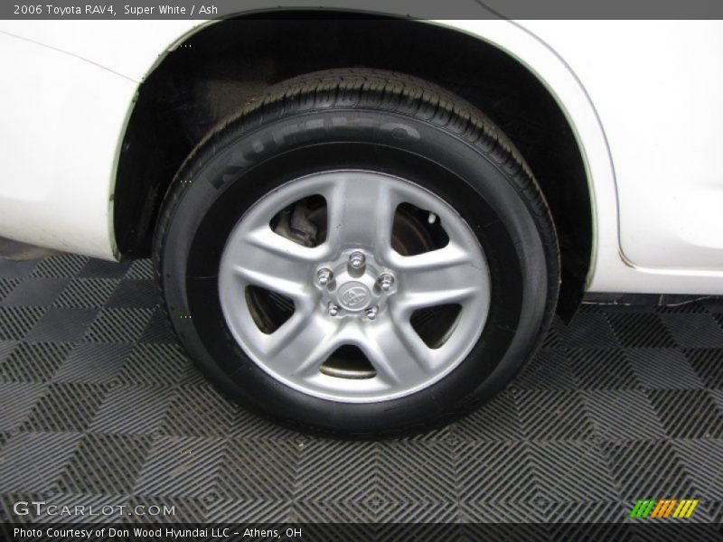 Super White / Ash 2006 Toyota RAV4