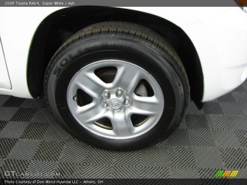 Super White / Ash 2006 Toyota RAV4