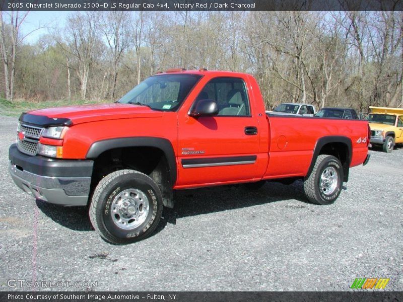 Victory Red / Dark Charcoal 2005 Chevrolet Silverado 2500HD LS Regular Cab 4x4