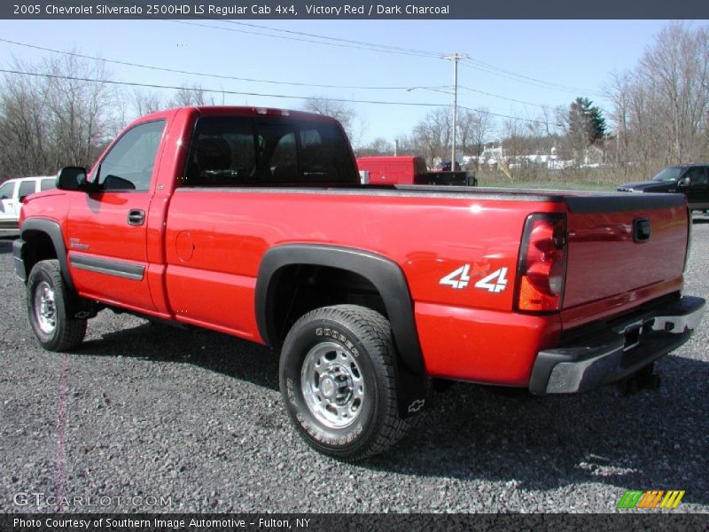 Victory Red / Dark Charcoal 2005 Chevrolet Silverado 2500HD LS Regular Cab 4x4