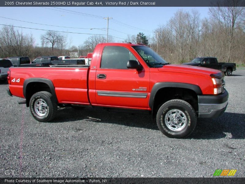 Victory Red / Dark Charcoal 2005 Chevrolet Silverado 2500HD LS Regular Cab 4x4