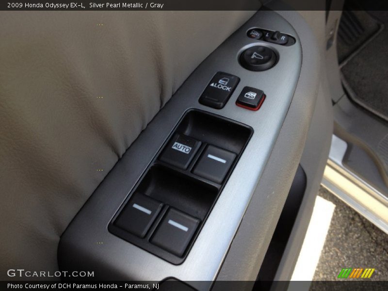 Silver Pearl Metallic / Gray 2009 Honda Odyssey EX-L