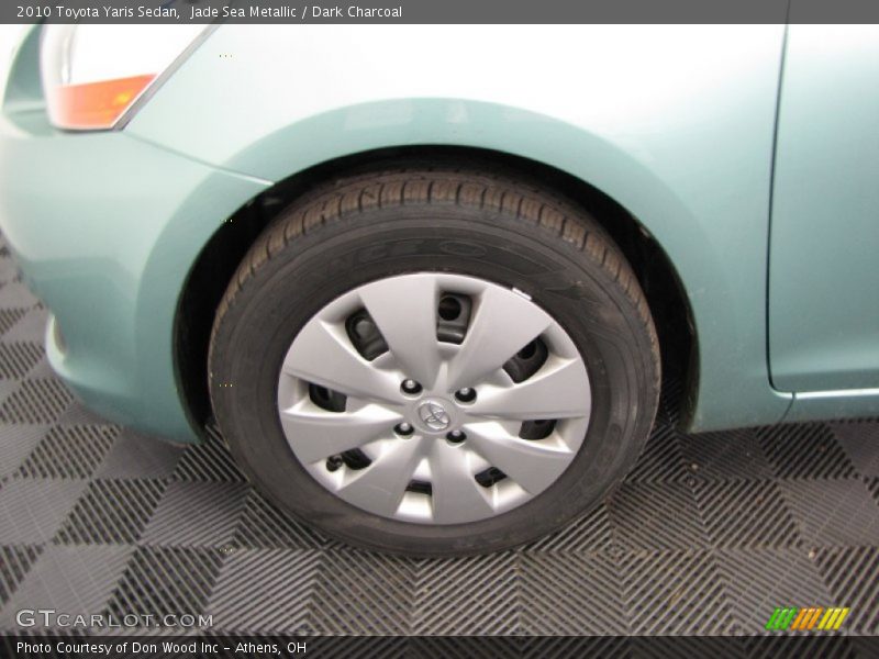 Jade Sea Metallic / Dark Charcoal 2010 Toyota Yaris Sedan