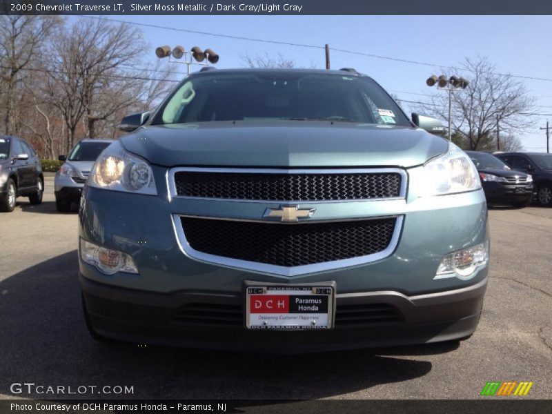 Silver Moss Metallic / Dark Gray/Light Gray 2009 Chevrolet Traverse LT
