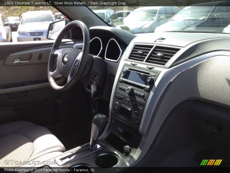 Silver Moss Metallic / Dark Gray/Light Gray 2009 Chevrolet Traverse LT