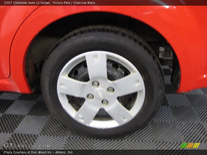 Victory Red / Charcoal Black 2007 Chevrolet Aveo LS Sedan