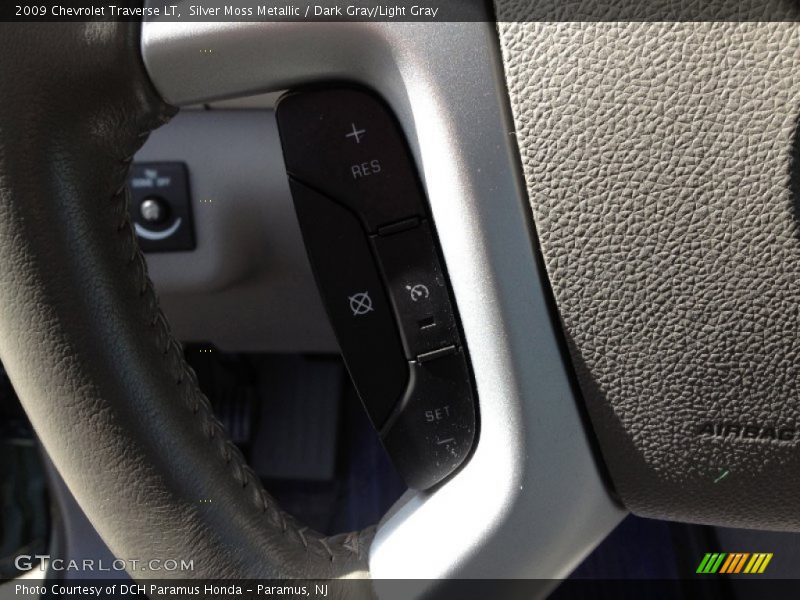 Silver Moss Metallic / Dark Gray/Light Gray 2009 Chevrolet Traverse LT
