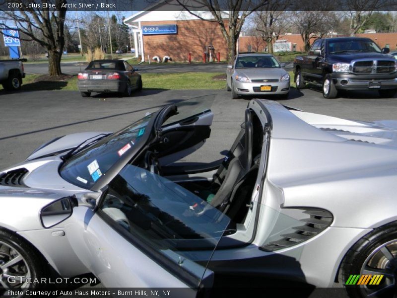 Arctic Silver / Black 2005 Lotus Elise