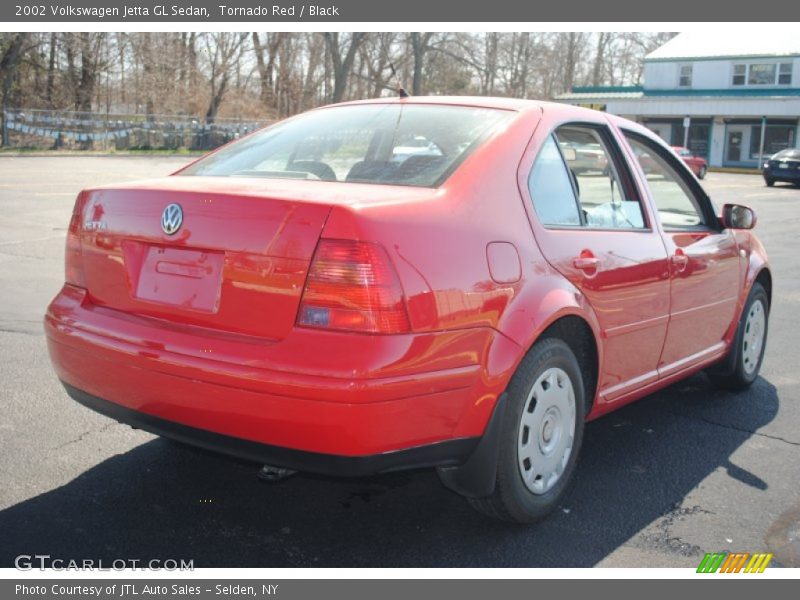 Tornado Red / Black 2002 Volkswagen Jetta GL Sedan