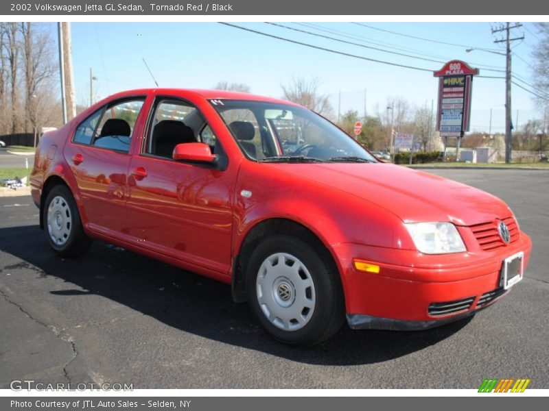 Tornado Red / Black 2002 Volkswagen Jetta GL Sedan