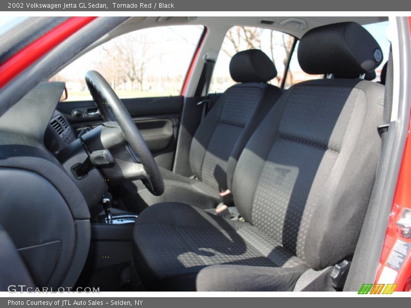 Tornado Red / Black 2002 Volkswagen Jetta GL Sedan