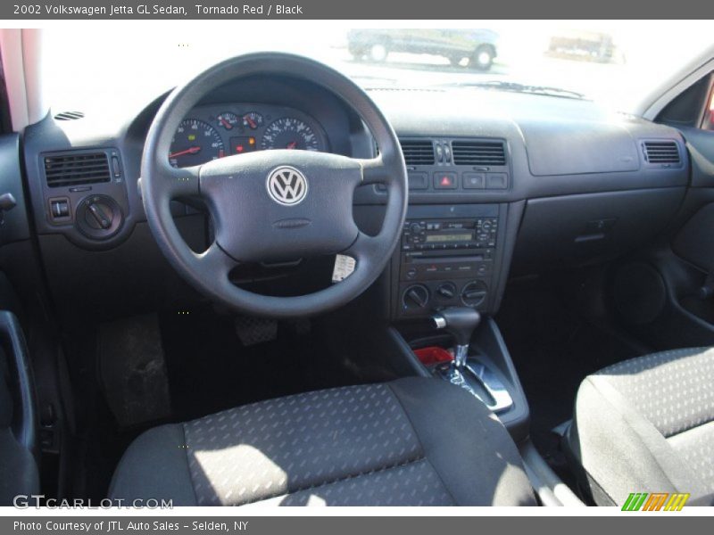 Tornado Red / Black 2002 Volkswagen Jetta GL Sedan