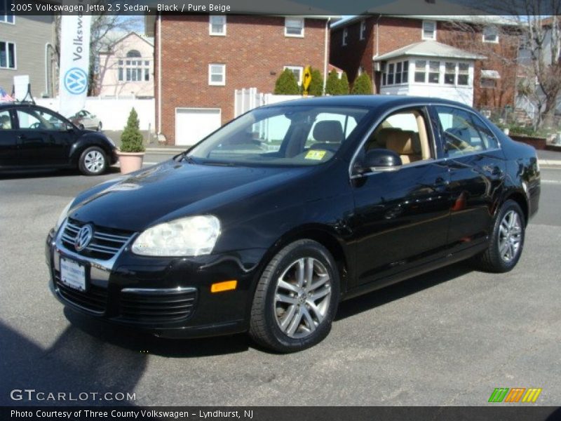 Black / Pure Beige 2005 Volkswagen Jetta 2.5 Sedan