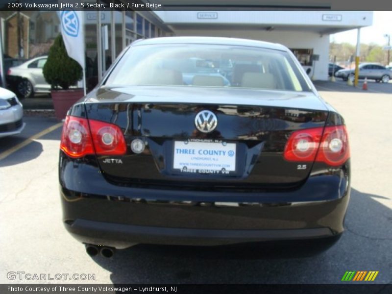 Black / Pure Beige 2005 Volkswagen Jetta 2.5 Sedan