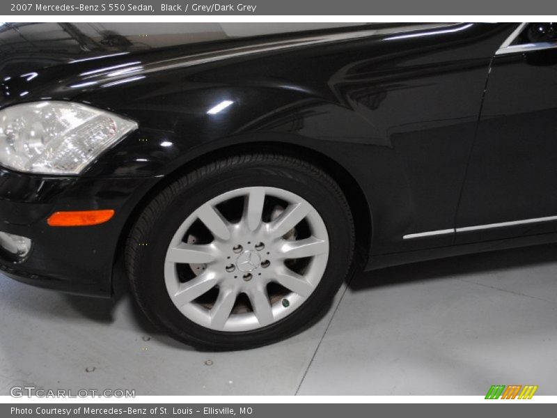 Black / Grey/Dark Grey 2007 Mercedes-Benz S 550 Sedan