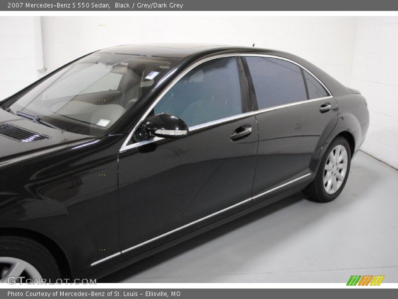 Black / Grey/Dark Grey 2007 Mercedes-Benz S 550 Sedan