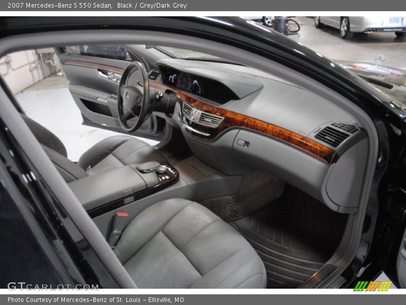 Black / Grey/Dark Grey 2007 Mercedes-Benz S 550 Sedan